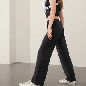 NWT Athleta Seasoft Straight Pant - Black - Medium